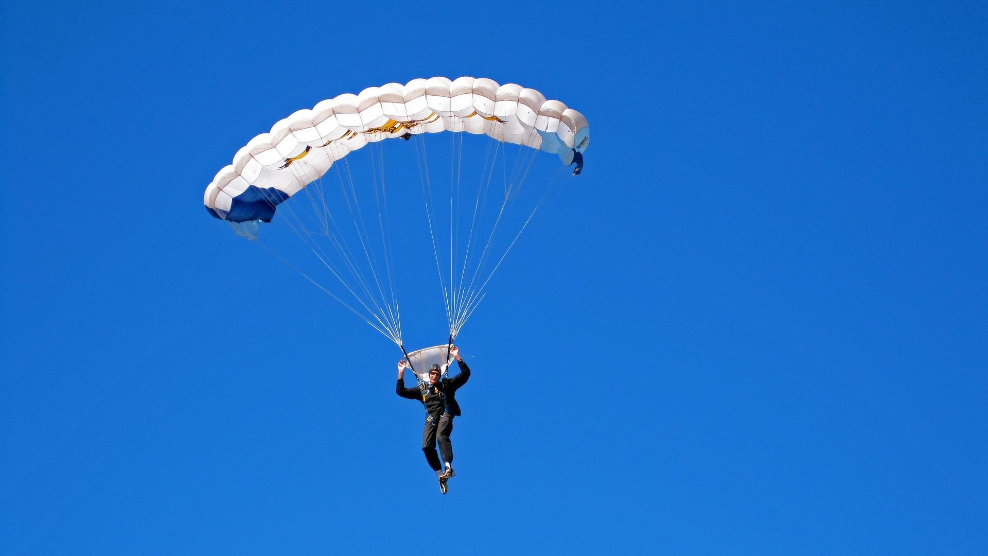 中国香港队赛制揭秘：如何在国际赛事中形成战术优势，香港队再添一枚金牌